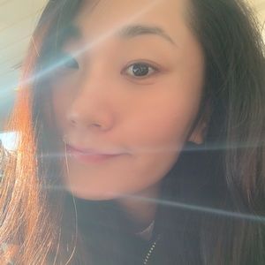 Meet your Posher, Flora